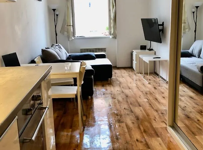 Karlin Cozy Studio
